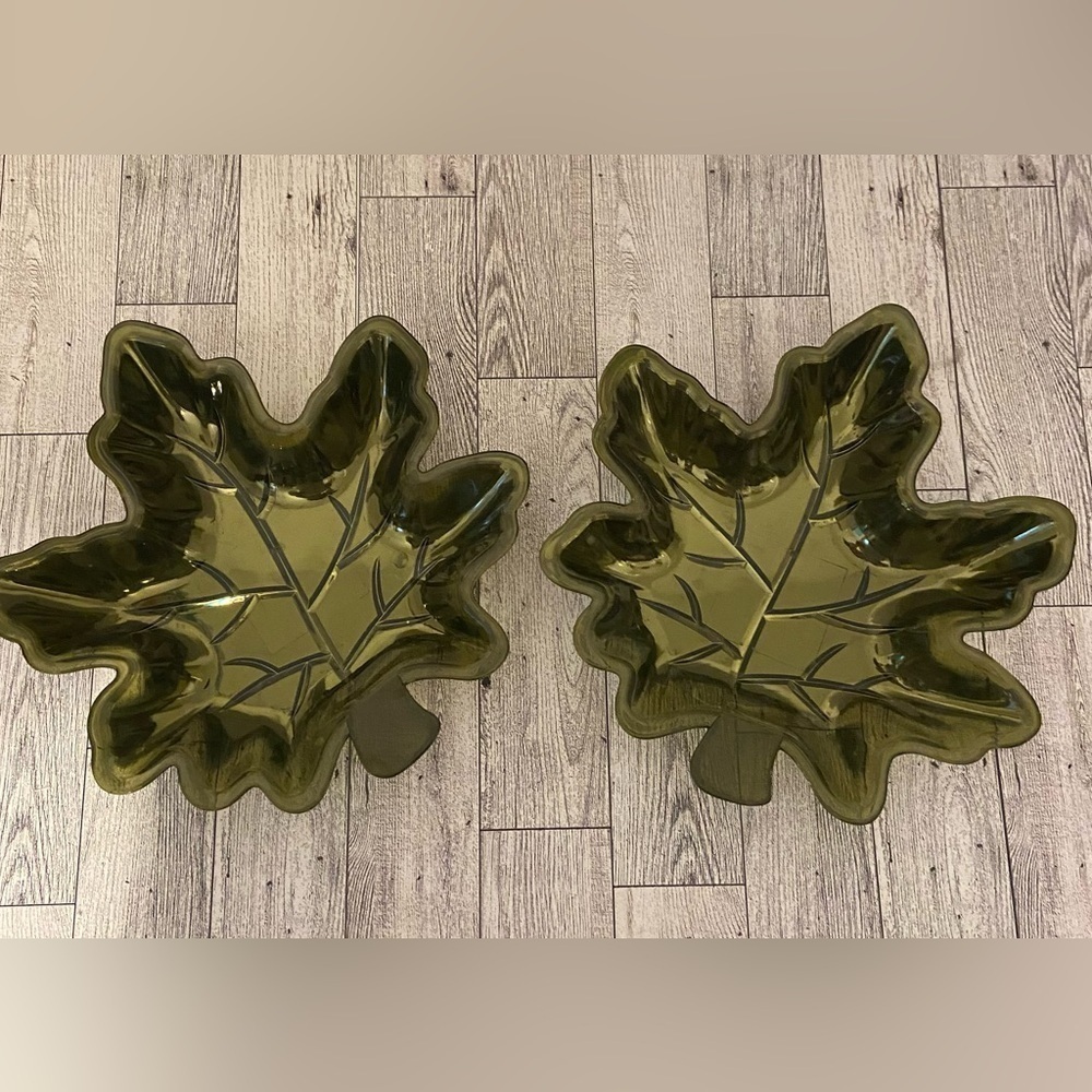 Green Fall Color Maple Leaf Metallic dish set of 2